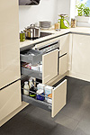 Sehen Sie hier Küchen-Beispiele unserer Unterschränke sowie Schubladenschränke - Q.UNT-004